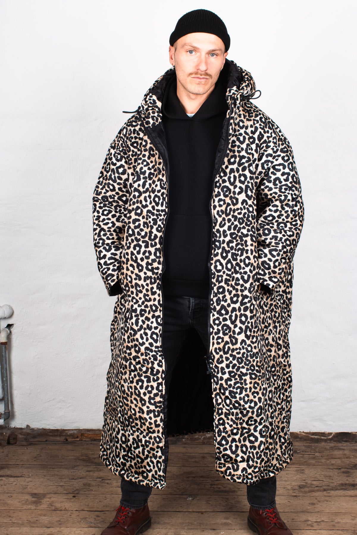 SNOW LEOPARD